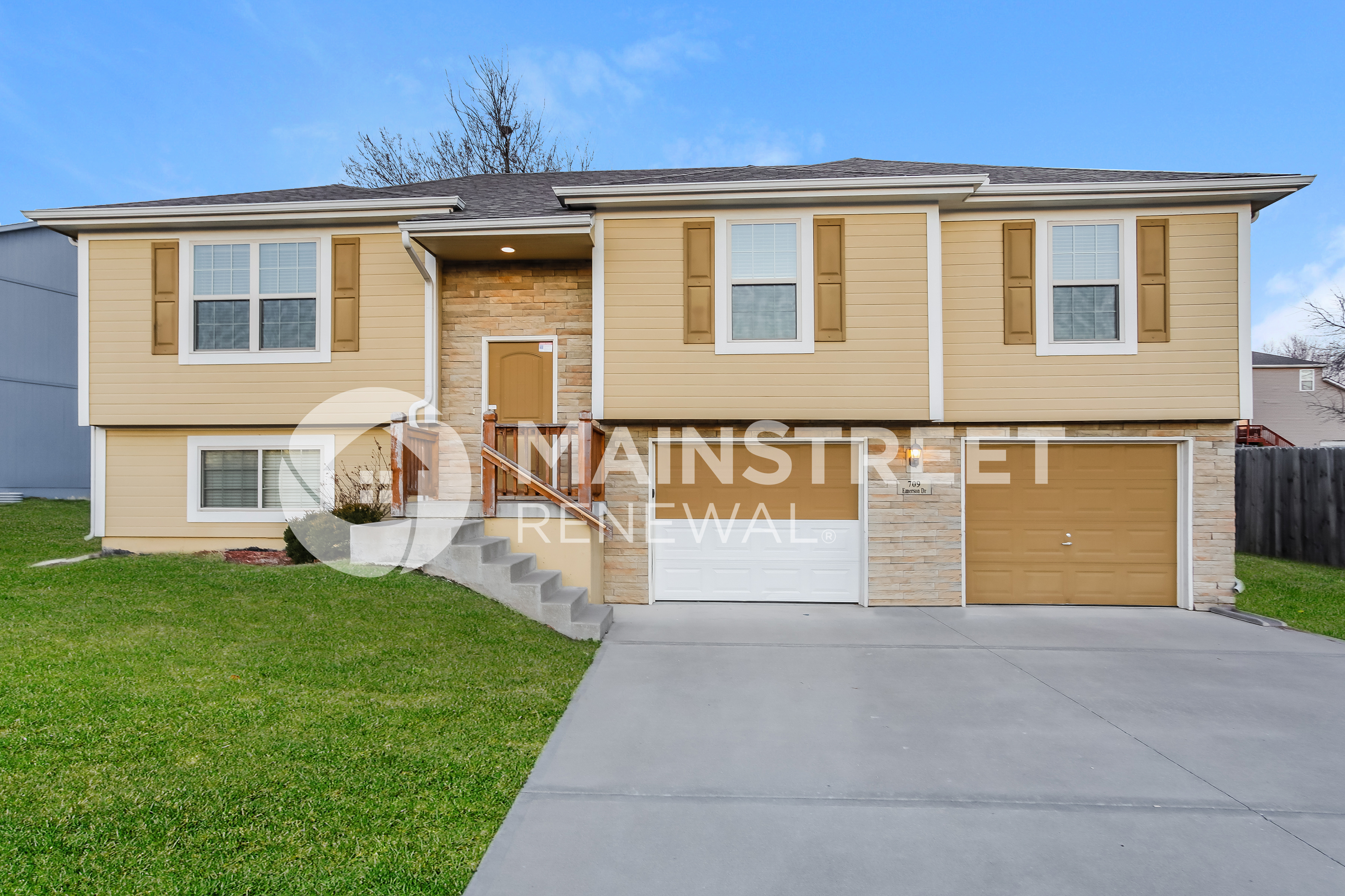 709 Emerson Dr Belton, MO 64012